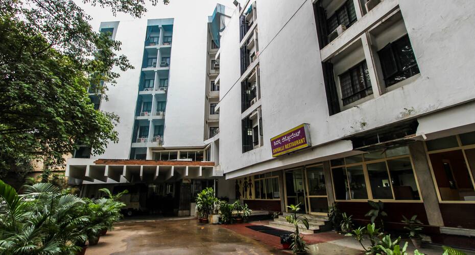 Hotel Kanishka - PHG, Bangalore 1